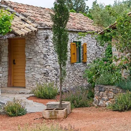 Nyaraló Holiday Home Sage - Rustic Dalmatian Peace